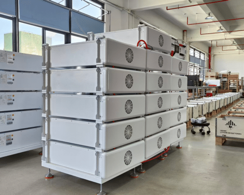 Rakour 51.2V 314Ah HV server rack battery system from 80 to 225 kWh per cabinet with 200A output for off-grid BESS